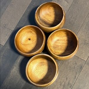 4 Natural Wood Dining Bowls